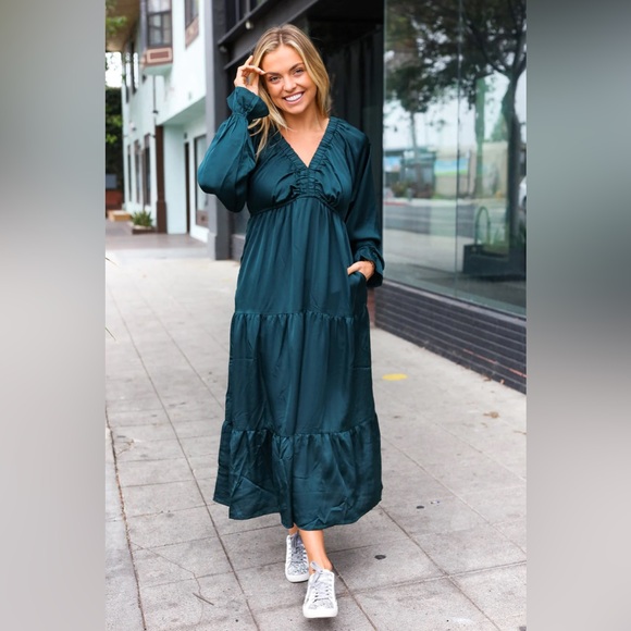 Elegant Hunter Green Elastic V Neck Tiered Satin Maxi Dress - Picture 8 of 13